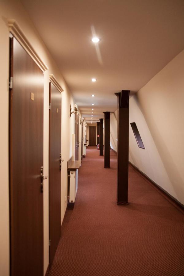 Hotel Zamek Chalupki Exterior photo