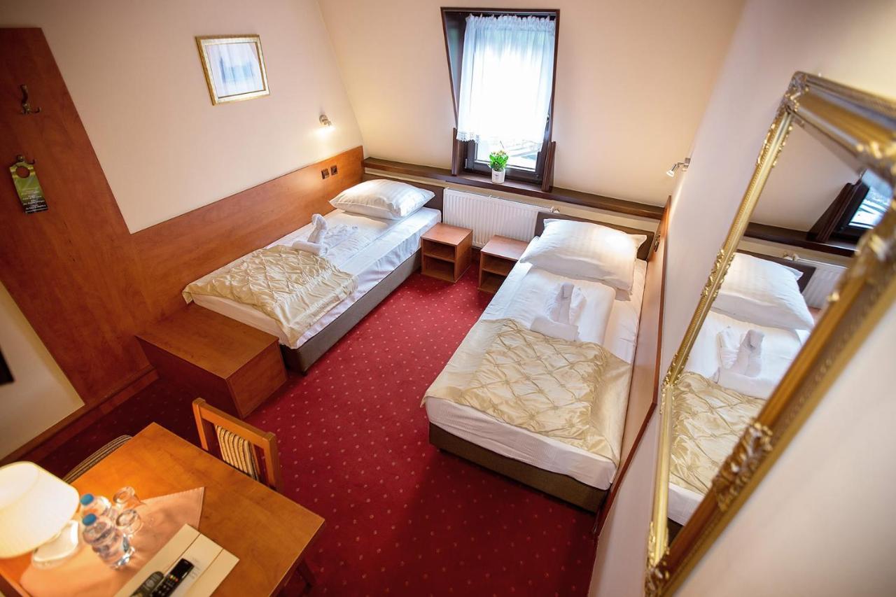 Hotel Zamek Chalupki Exterior photo